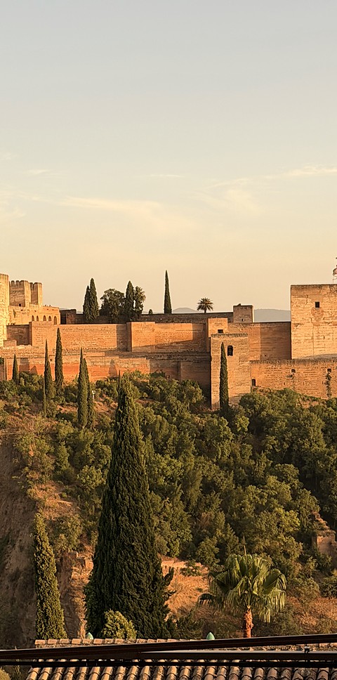 La Alhambra al final del día
